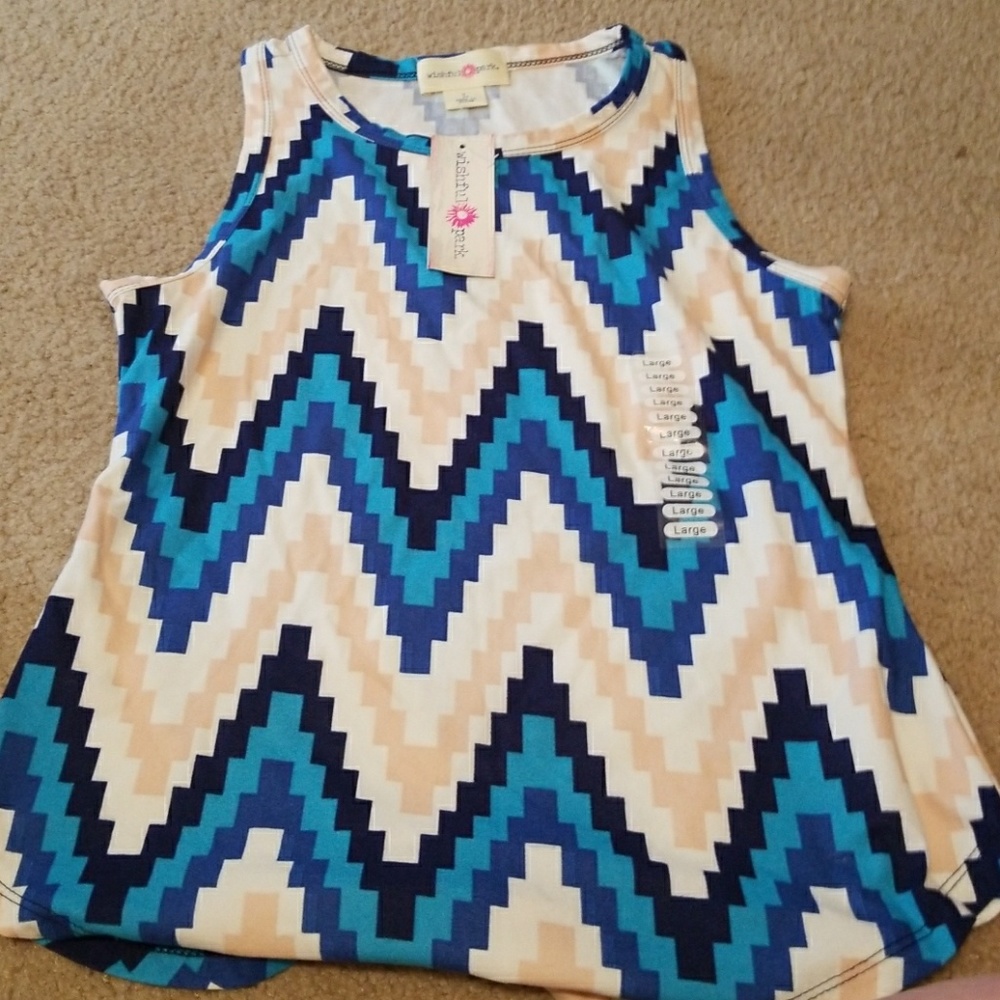 Wishful Park shirt Lot - 6 tees all large